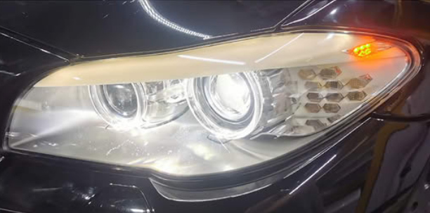 Reflektor BMW F10 po regeneracji